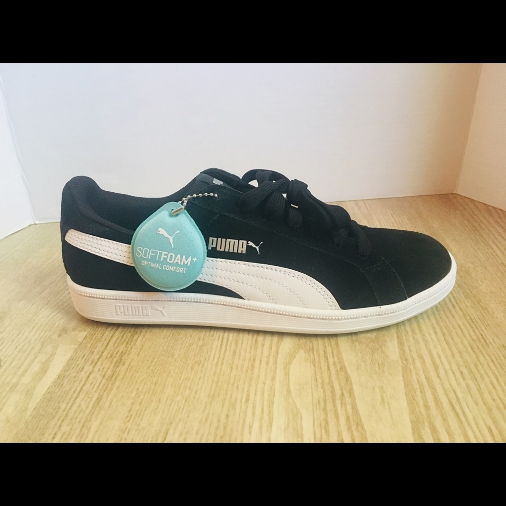 Puma tennis shoes - Picture 3 of 8